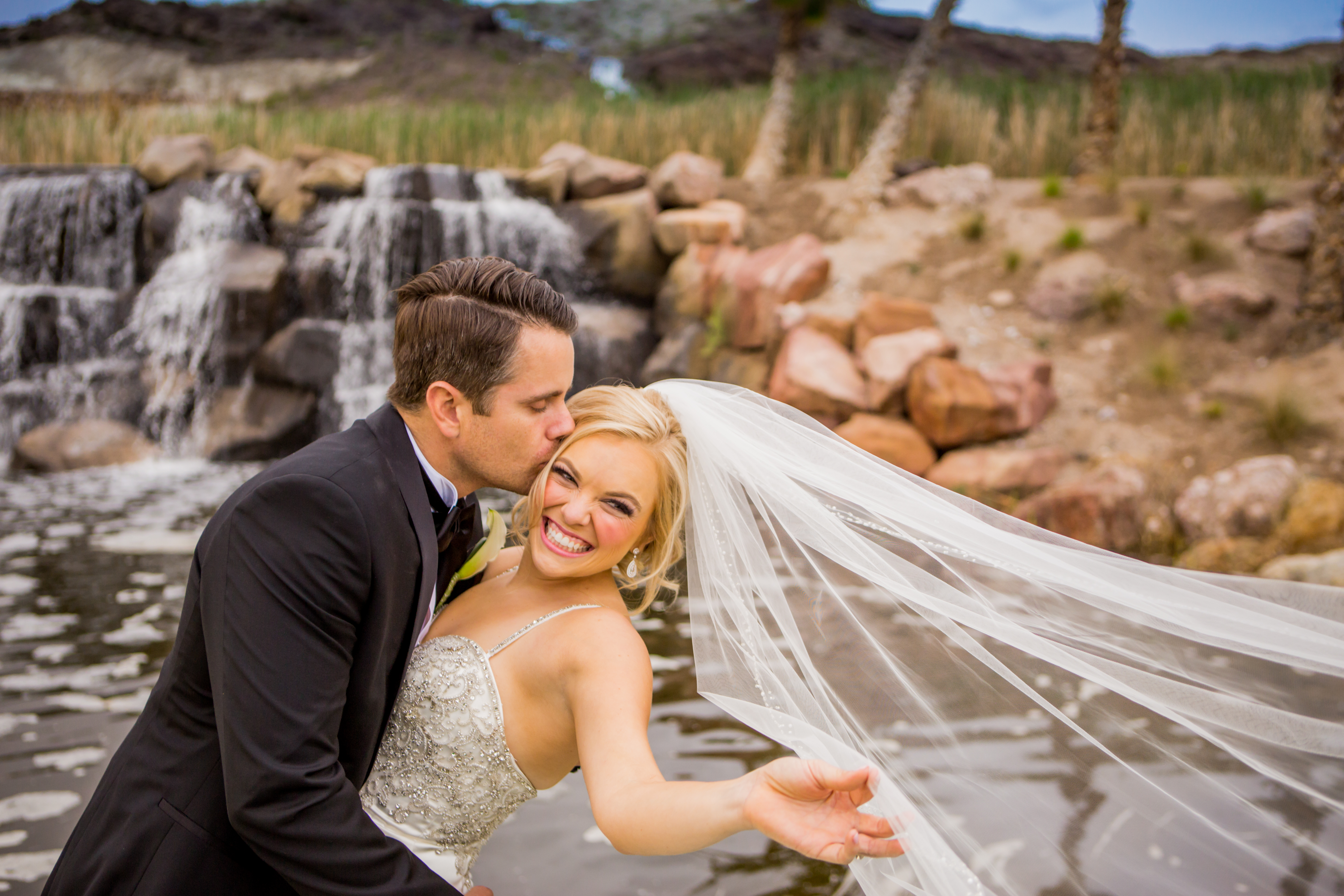 bride and groom Hilton Lake Las Vegas